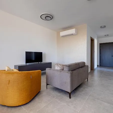 Modern 2 Bedroom Apartment, Valley Views Karp1-4 شقة