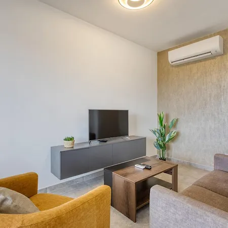 Modern 2 Bedroom Apartment, Valley Views Karp1-4 شقة